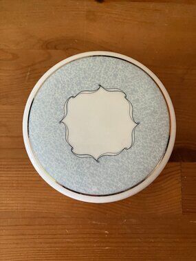 WEDGWOOD Venice Bone China Blue & White Lidded Jewelry Trinket Box Vintage